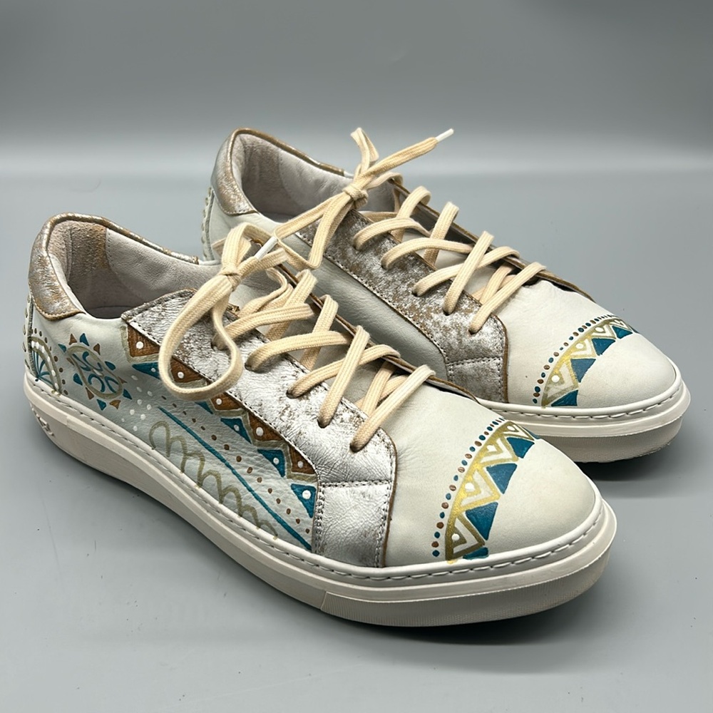 Karma of Charme naïf  Hand Painted  Lace Up Sneakers  SZ-40=9.5